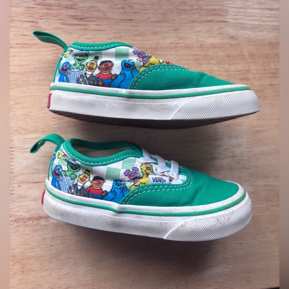 Sesame Street x Vans Sneakers (toddler 7) sold out collab - Picture 2 of 6